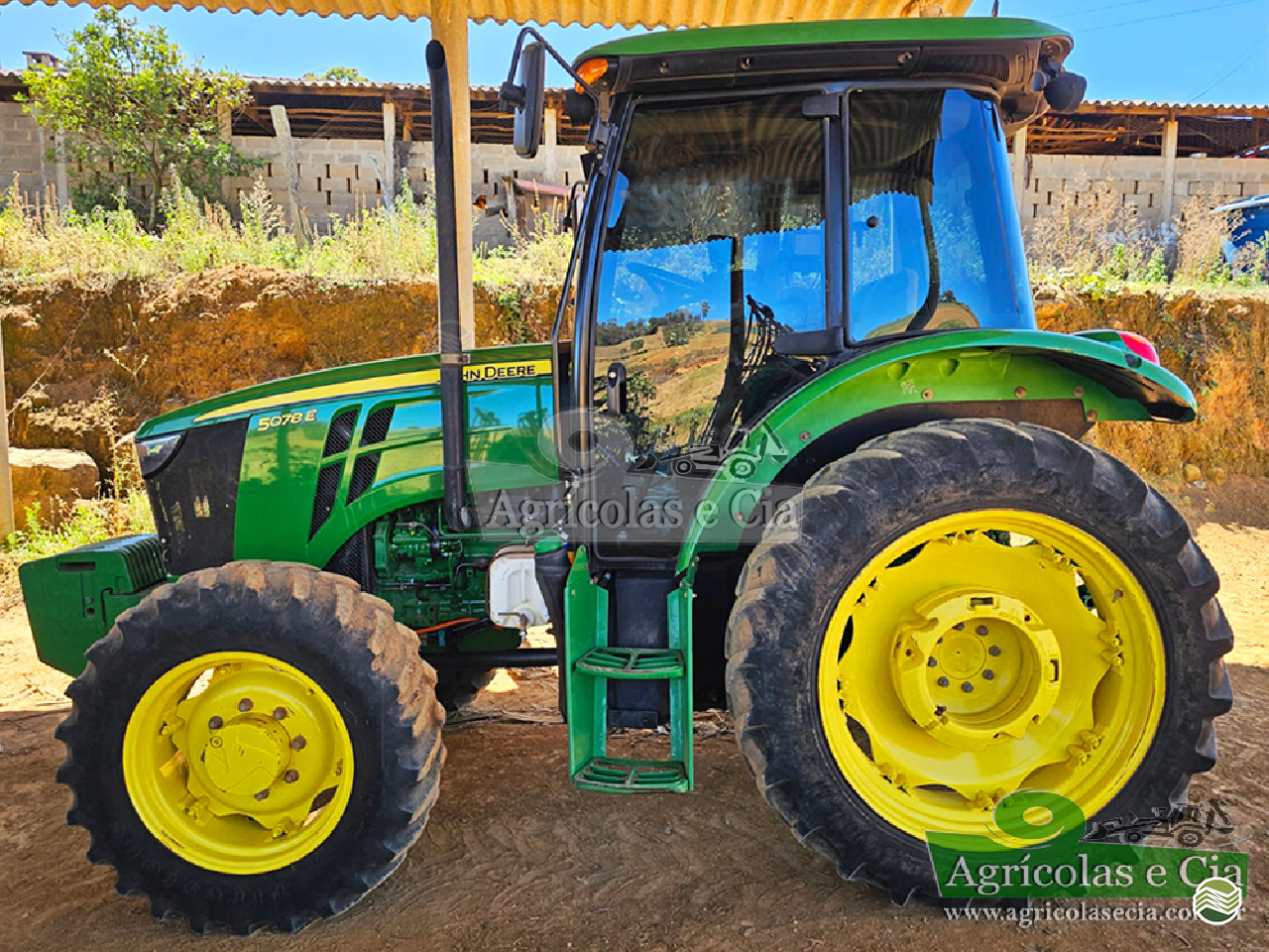TRATOR JOHN DEERE JOHN DEERE 5078E Tração 4x4 Agricolas e Cia RIO DAS PEDRAS SÃO PAULO SP